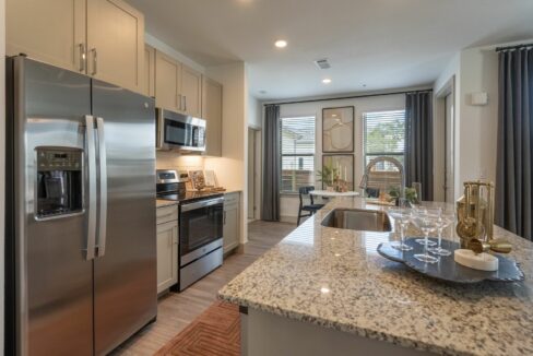 Looking for an apartment in North San Antonio? Check out Alta Rolling Oaks! Apply now and receive a waived deposit on approved credit.