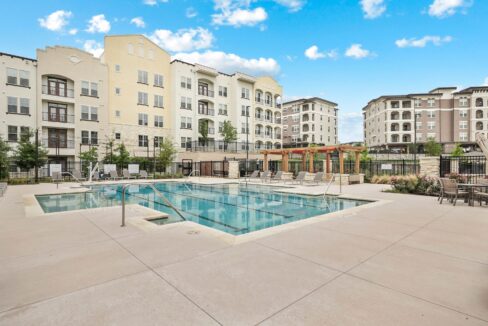 Searching for TPC Parkway apartments in San Antonio? Dolce Vita at Cibolo Canyons is offering an amazing deal: up to 1 month FREE!